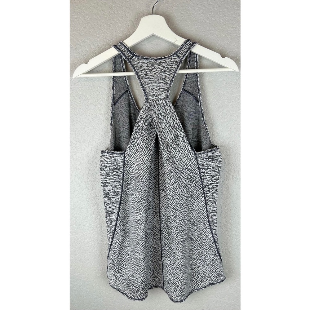 Lululemon Black/White Racerback Tank, size 6 - Picture 5 of 9
